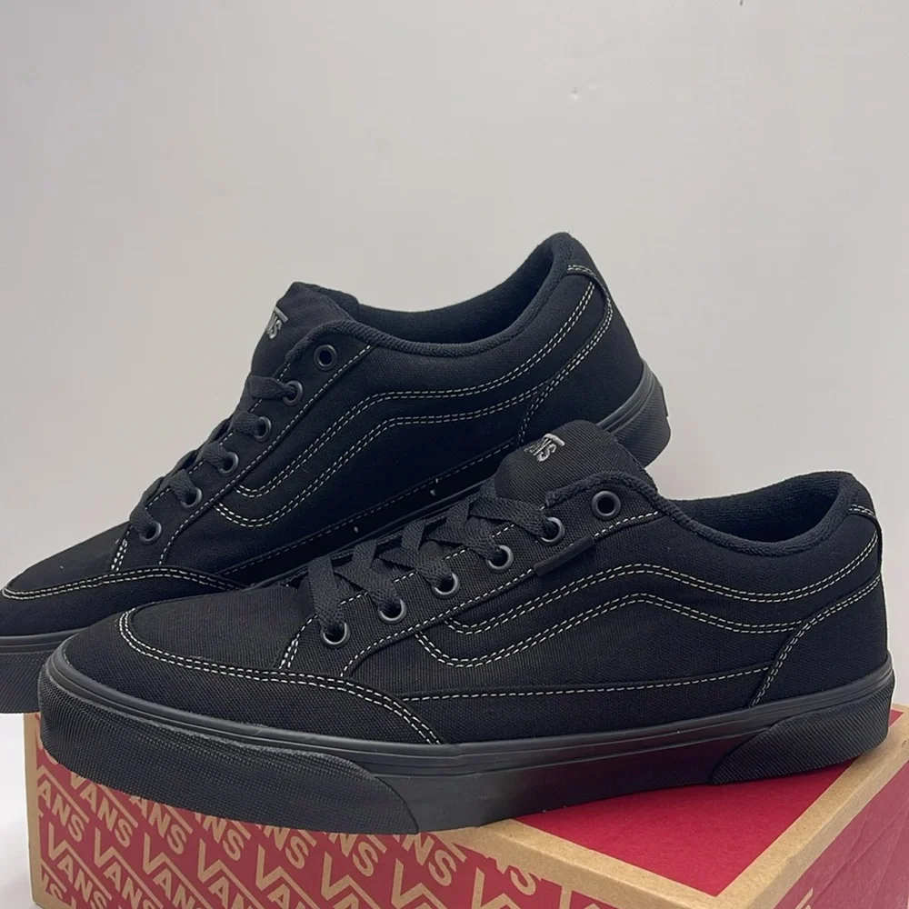 Vans Men’s Bearcat (Canvas) Black/Black
VN000DT2186
Sneakers - Picture 6 of 16